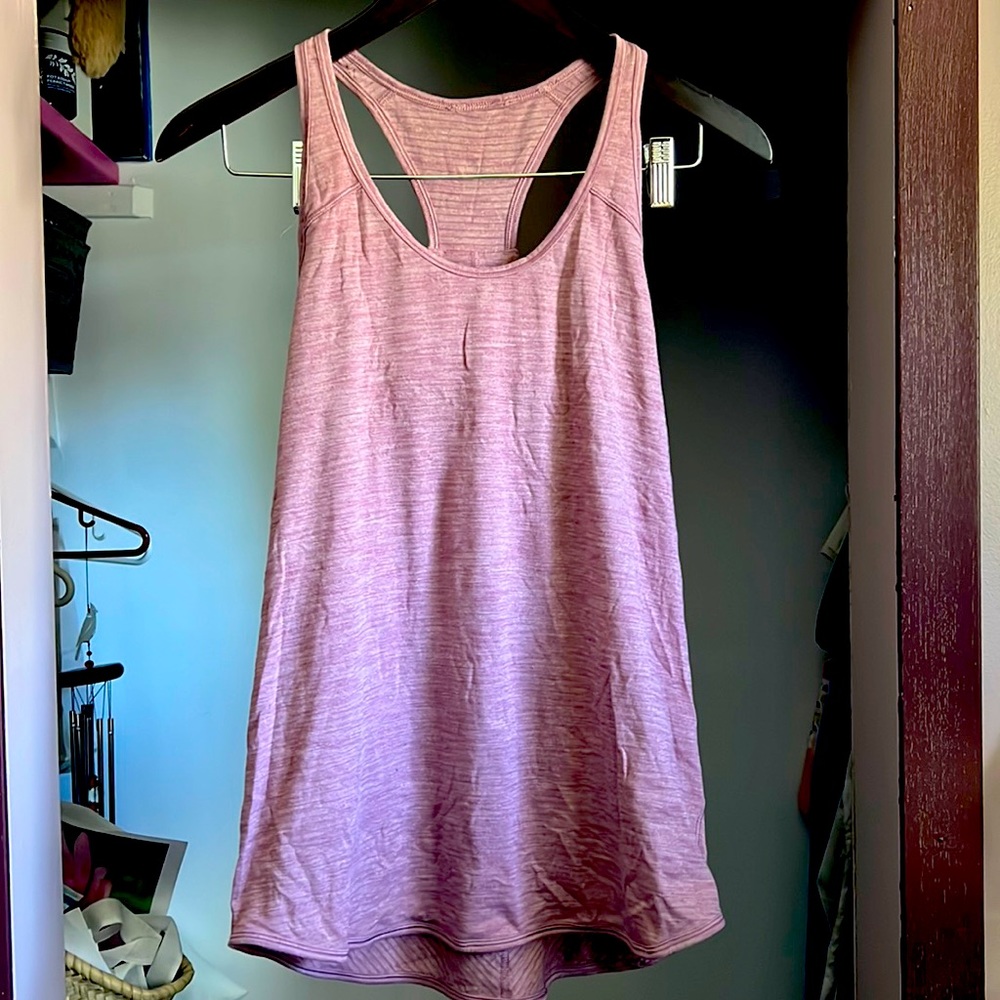 Lululemon Essential tank top pleated